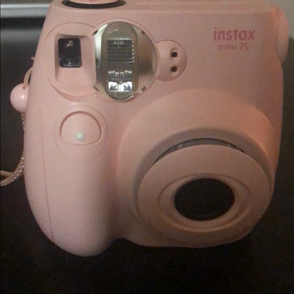 A camera - Picture 3 of 3